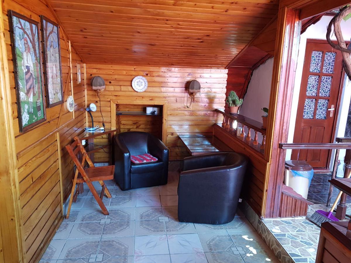מלון Două Mai Casa Simona מראה חיצוני תמונה