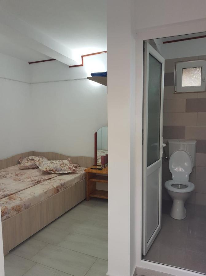 מלון Două Mai Casa Simona מראה חיצוני תמונה