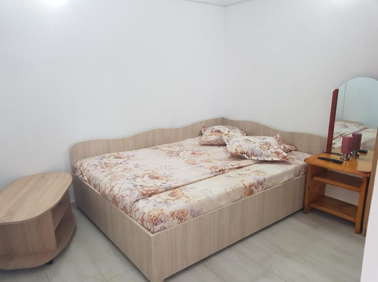 מלון Două Mai Casa Simona מראה חיצוני תמונה