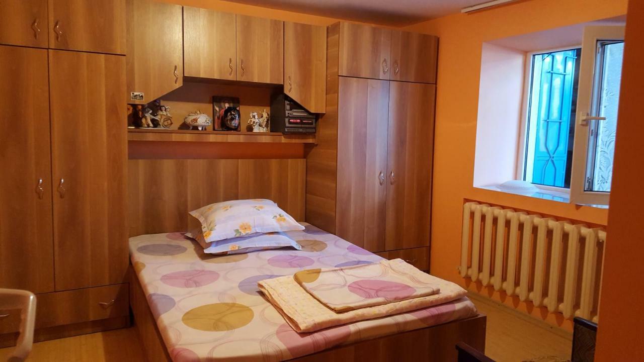 מלון Două Mai Casa Simona מראה חיצוני תמונה