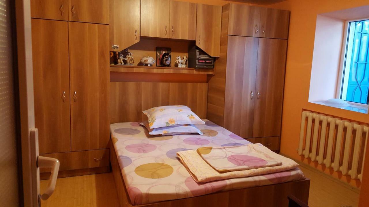 מלון Două Mai Casa Simona מראה חיצוני תמונה